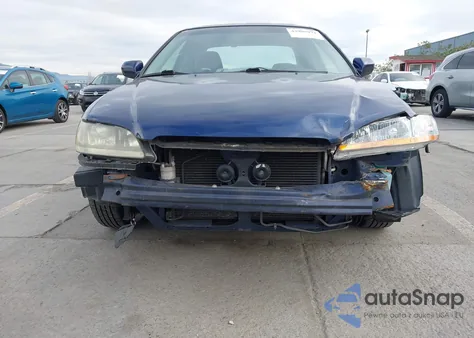 2001 Honda Accord 2.3 Ex z USA, uszkodzony, nr VIN 1HGCG56681A133054